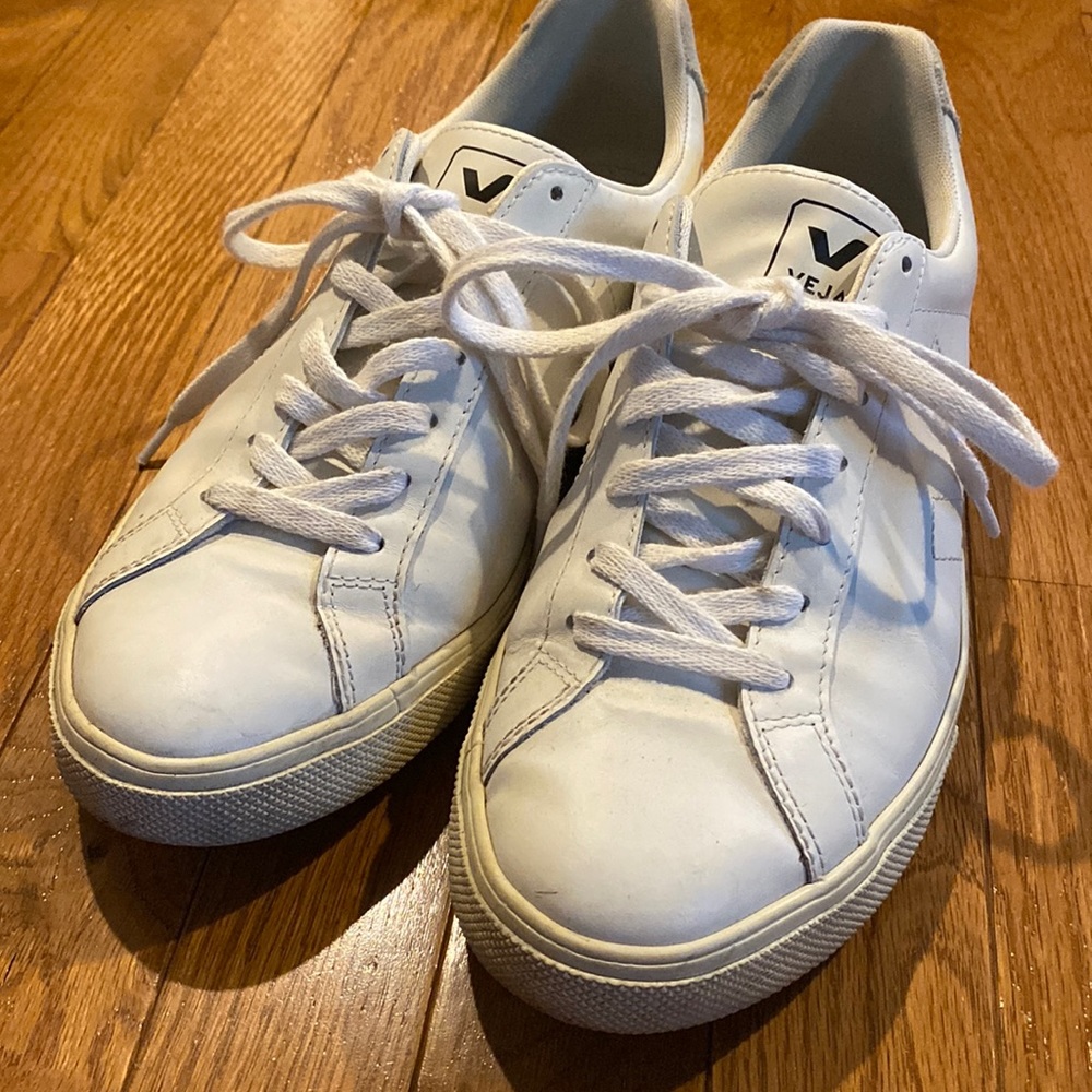 Veja Esplar womens size 40 (9) white leather shoes